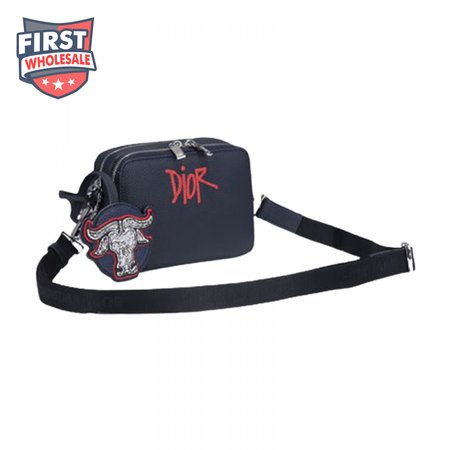 Dior Pouch With Shoulder Strap - DBB006