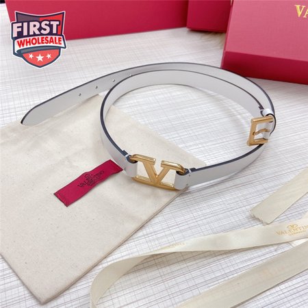 valentino V buckle belt