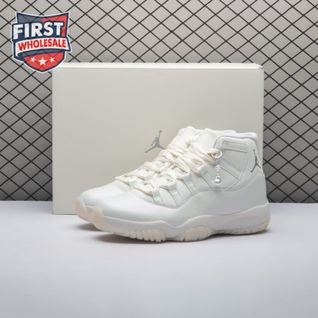 Jordan 11 Retro Pearl Unisex
