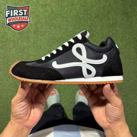 LOEWE Flow Runner Black and White