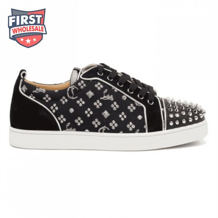 CHRISTIAN LOUBOUTIN LOW TOP SNEAKER - CL74